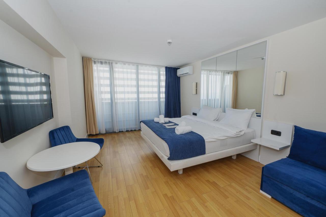 באטומי Blue Orbi City Hotel מראה חיצוני תמונה