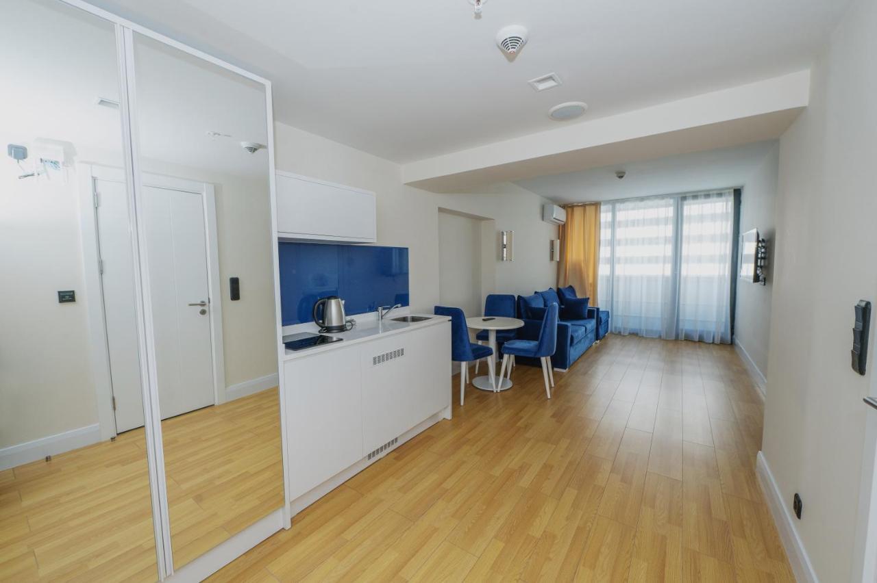 באטומי Blue Orbi City Hotel מראה חיצוני תמונה